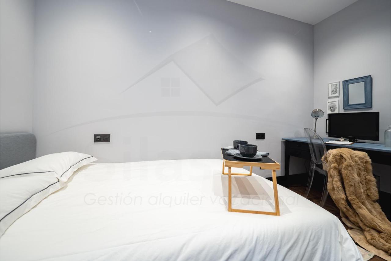 Chambre Noir Apartamento Oviedo Exteriör bild